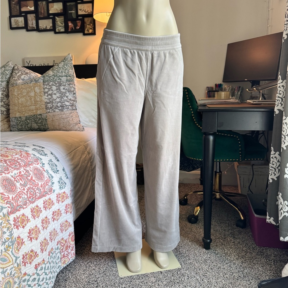 lululemon athletica Scuba Mid-Rise Wide-Leg Pant *Velvet Cord - Picture 5 of 5